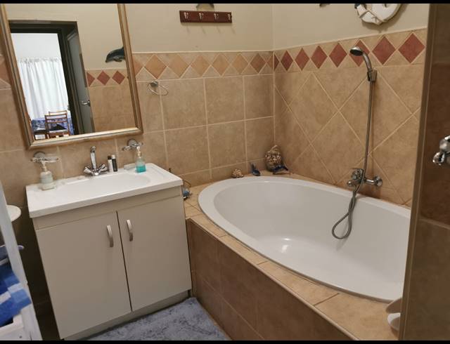 7 BEDROOM HOUSE FOR SALE IN MONTANA PARK